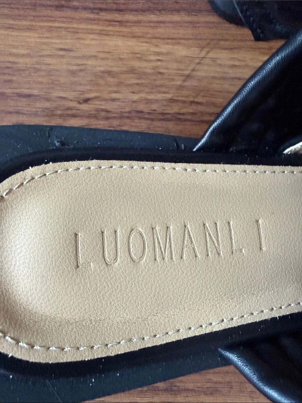Luomanli black faux